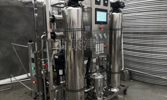 項(xiàng)目部管道直飲水工程 每小時0.5噸反滲透純凈水設(shè)備